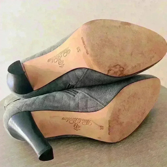 BROOKS BROTHERS 8.5 WOMENS GREY LEATHER QUILTED MOB WIFE DATE NIGHT FLIRTY HEELS - Picture 8 of 11